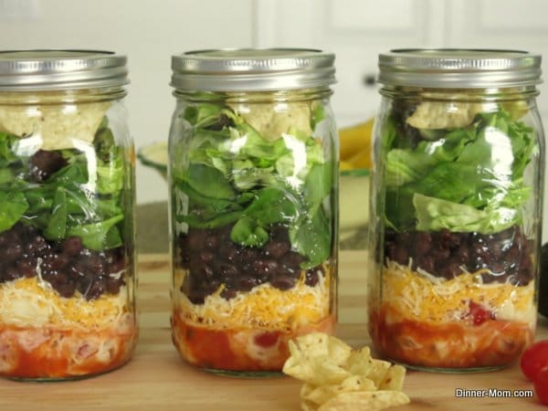 Layered Taco Salad in a Jar Plus Packing Tips - The Dinner-Mom