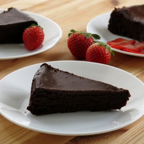 Flourless Chocolate Cake with Ganache