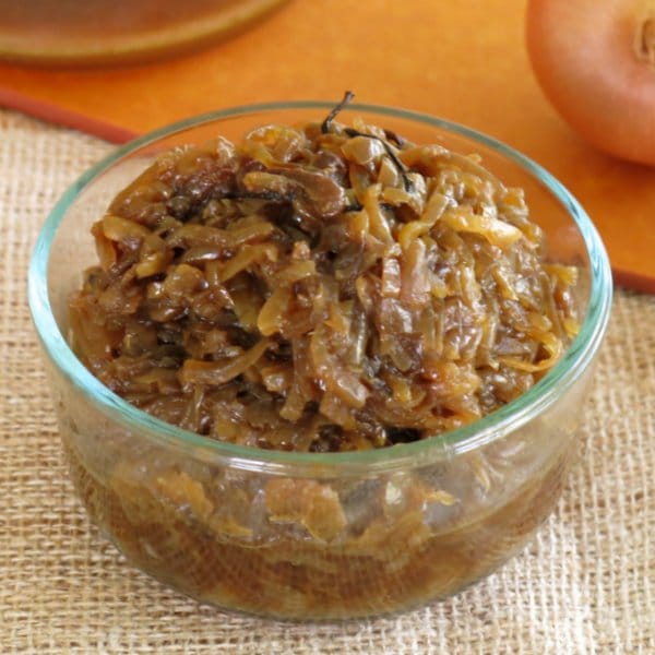 Crock-Pot Caramelized Onions in a glass bowl