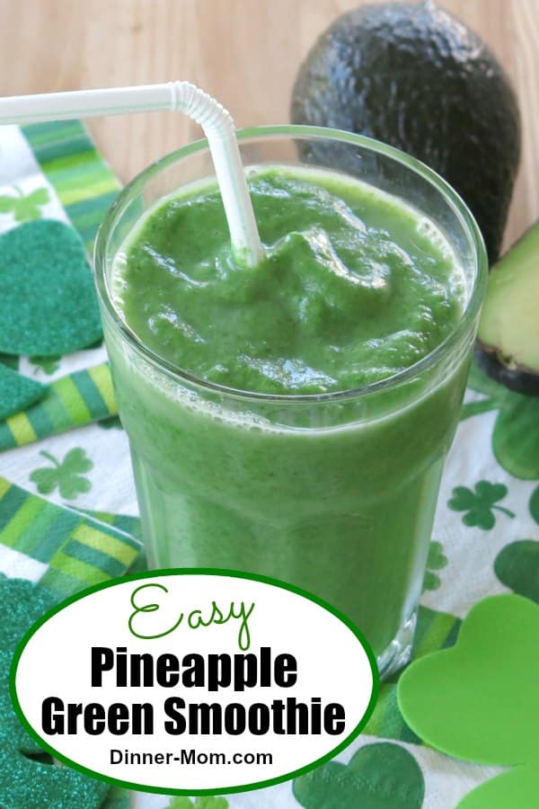 Pineapple green smoothie with avocado, spinach and touch of ginger is healthy and delicious! #pineapplesmoothie #smoothierecipes